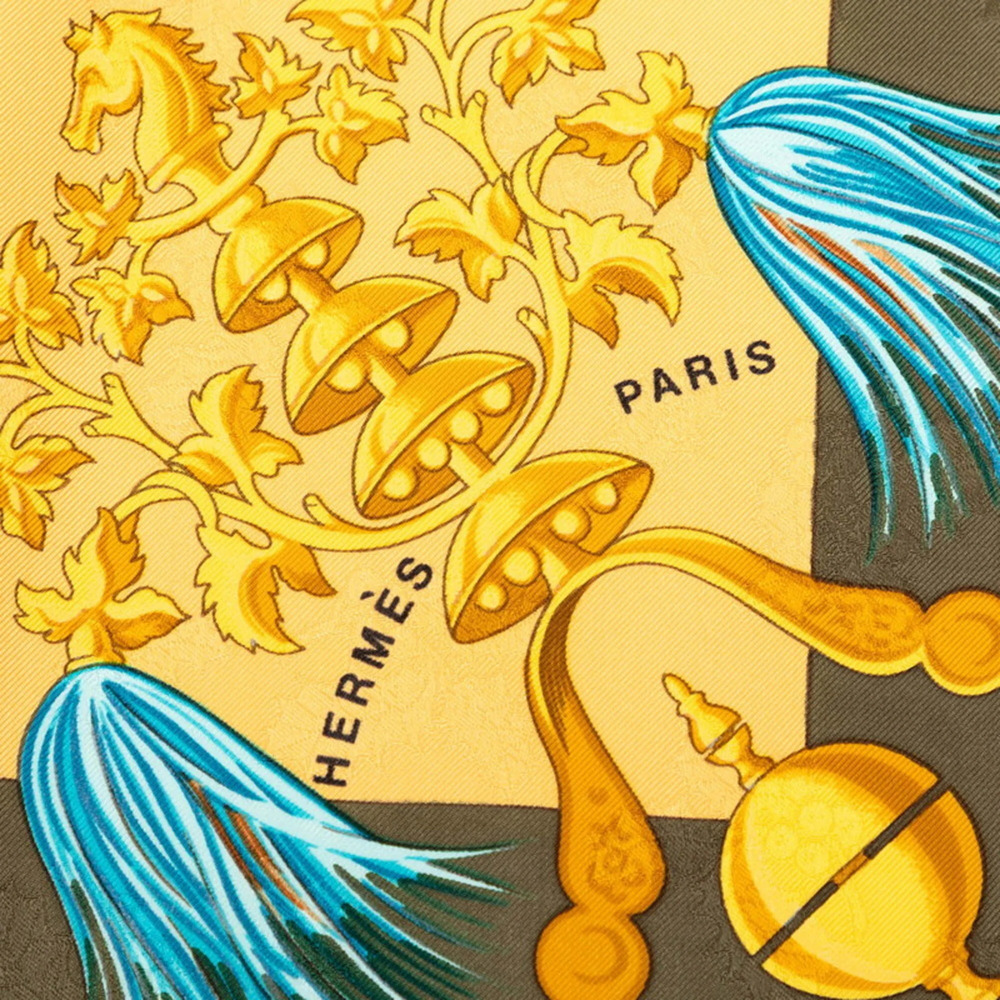 HERMES Green Silk Scarf - Picture 5 of 8
